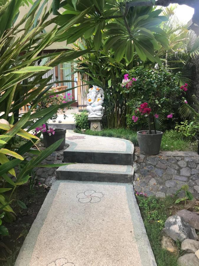 Bulan Pool Villa At Amed Harmony ภายนอก รูปภาพ